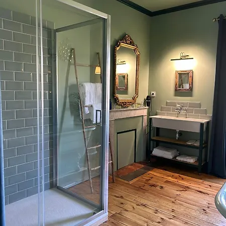 Bed & Breakfast Moulin De Joumard, Gites, Et Table D'hotes De Charme , Jacuzzi, Sauna, Piscine Et Bain Nordique Etablissement 4 Etoiles Aubazat