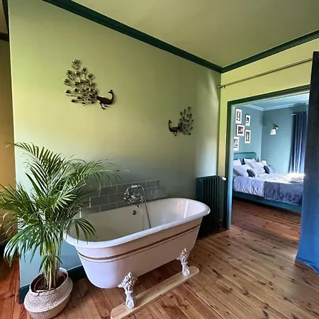 Moulin De Joumard, Gîtes, Et Table D'hôtes De Charme , Jacuzzi, Sauna, Piscine Et Bain Nordique Etablissement 4 étoiles Bed & Breakfast Aubazat