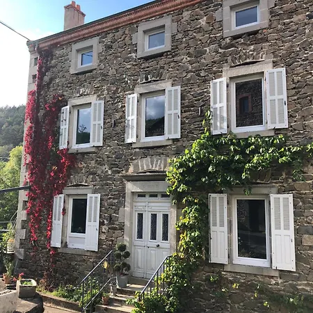 Moulin De Joumard, Gites, Et Table D'hotes De Charme , Jacuzzi, Sauna, Piscine Et Bain Nordique Etablissement 4 Etoiles 4* Aubazat