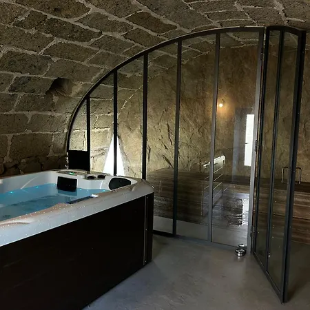 Moulin De Joumard, Gites, Et Table D'hotes De Charme , Jacuzzi, Sauna, Piscine Et Bain Nordique Etablissement 4 Etoiles Oda ve Kahvaltı