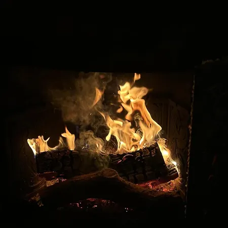 Moulin De Joumard, Gites, Et Table D'hotes De Charme , Jacuzzi, Sauna, Piscine Et Bain Nordique Etablissement 4 Etoiles Bed & Breakfast Aubazat