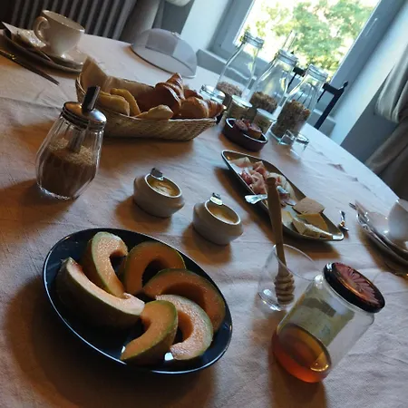 Moulin De Joumard, Gites, Et Table D'hotes De Charme , Jacuzzi, Sauna, Piscine Et Bain Nordique Etablissement 4 Etoiles Nocleg ze śniadaniem 4*